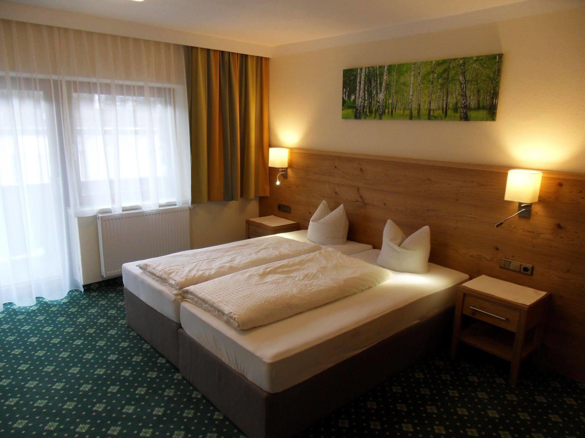 Pension Birkenhof Mayrhofen Εξωτερικό φωτογραφία